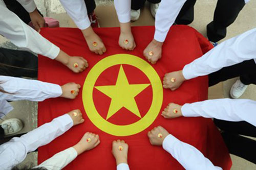 ����չ�ഺ�� �Ż�ҫ������