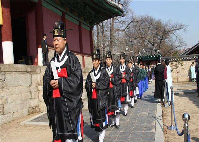 �뿡 �������ƽ⡰�Ž�����֮���� �����л��Ļ��»Ի�