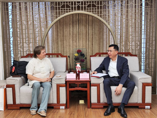 �ֺ�������µ���פ��ʹ�������¿�����һ��