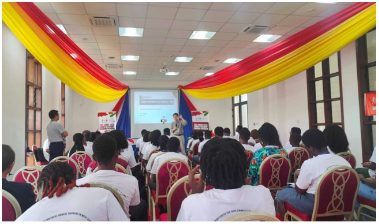 ���޵������֡��������Ľ�����׼ָ���µĽ�ʦ��ѧ��������ר����ѵ���ɹ��ٰ�