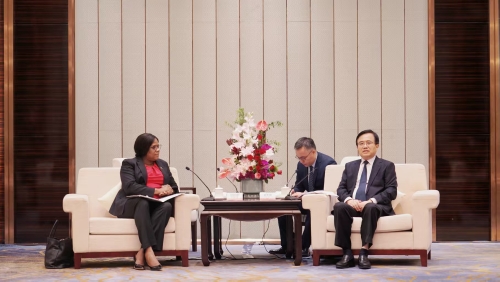 加勒比9国外交部常秘或高级别代表一行访问山东