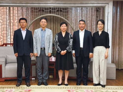 ��������������ϵ�פɽ����������ϯ���������