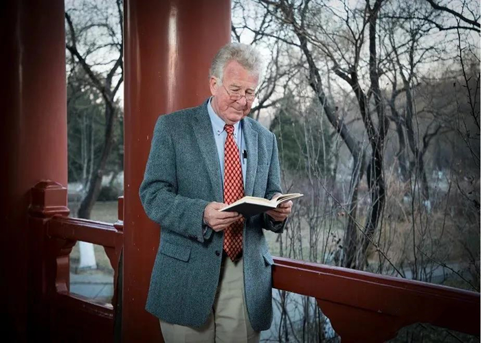 �����ܣ�����ѧ׷��һ�������Ե�����