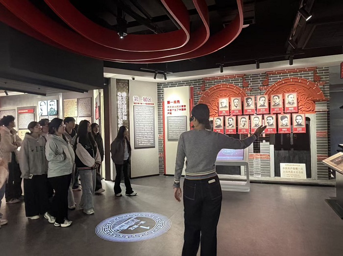 ѧԺѧ��������֧����չ ���������̲���׳����������������ǰ�С����⵳�ջ