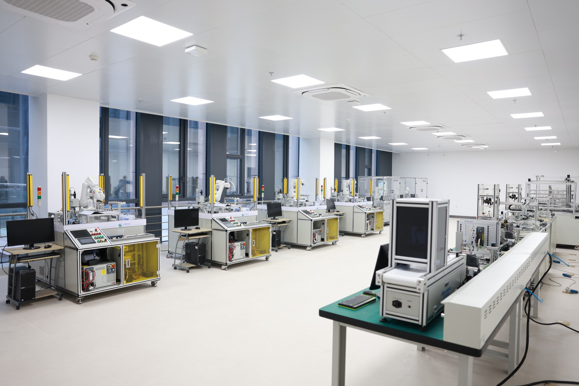 ABB������ʵ����ȫ��