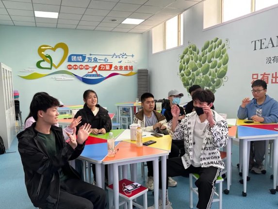 ���������֮�����ƽ�