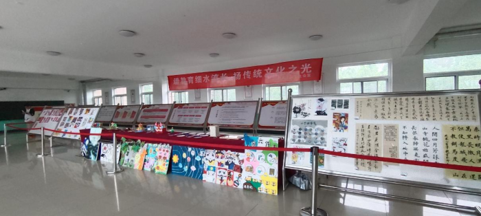 ����³�Ļ��ڡ�ϵ�л��������ʮ�Ľ������滭����