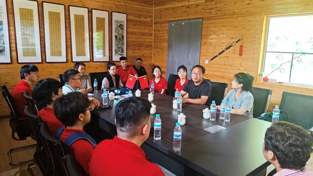 ��³����ѧԺ�������硱���ʵ�� ������³�����Ļ�־Ը�����